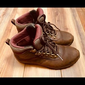 Timberland Hiking Boots Size 7.5